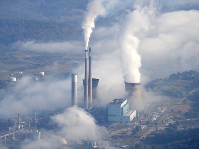 Charbon actif pour la desulfuration et la denitrification